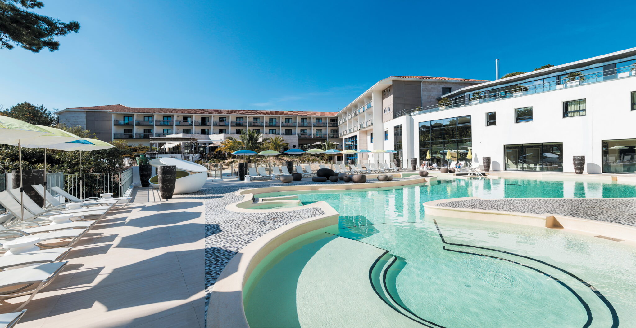 thalazur_arcachon_exterieur_piscine_panorama1